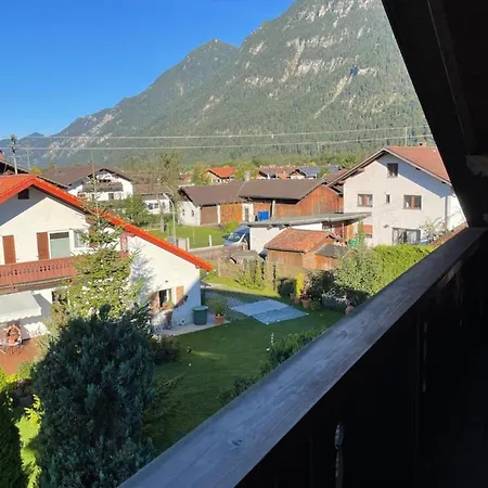 Dachgeschosswohnung Mit Traumhaftem Zugspitzblick Bei Garmisch * Farchant