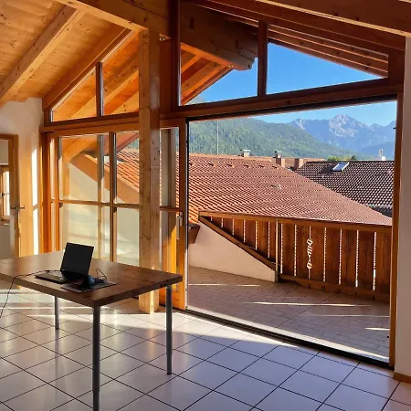 公寓 Dachgeschosswohnung Mit Traumhaftem Zugspitzblick Bei Garmisch 法尔希特